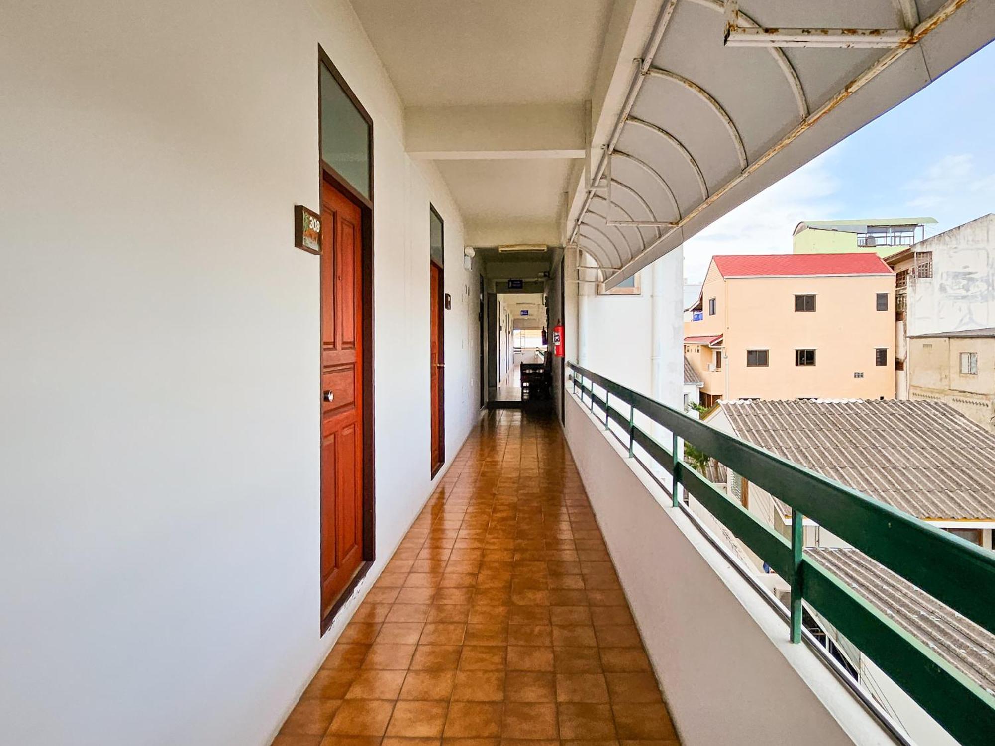 Sirin Hotel HHQ Exterior photo
