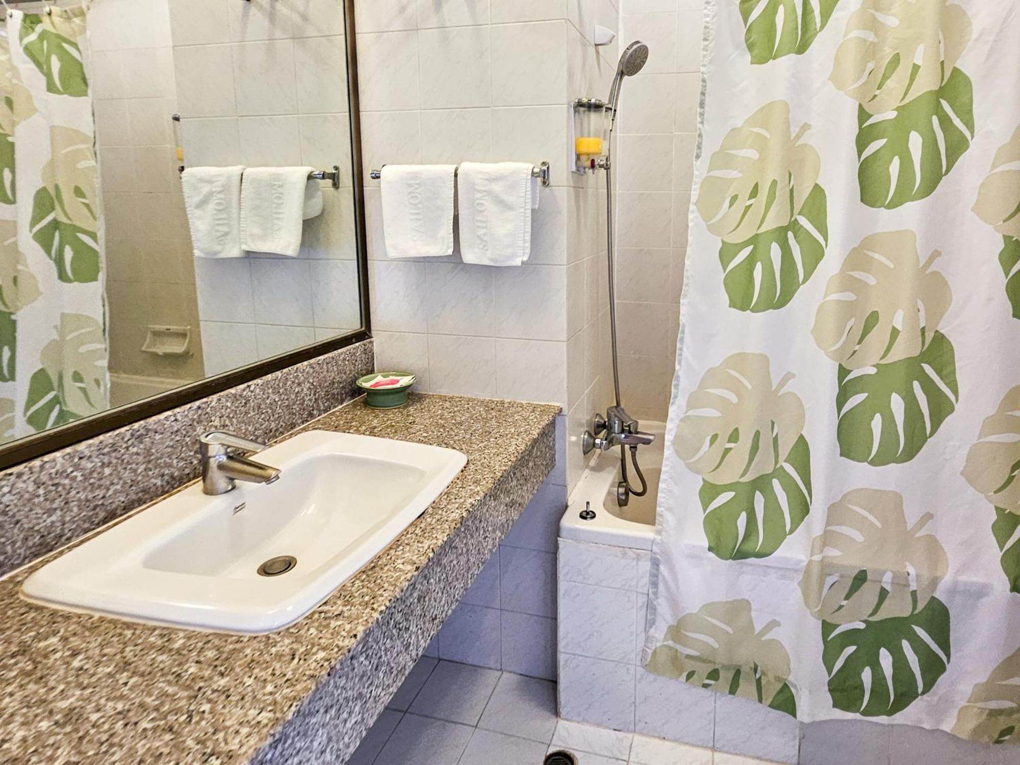 Sirin Hotel HHQ Exterior photo