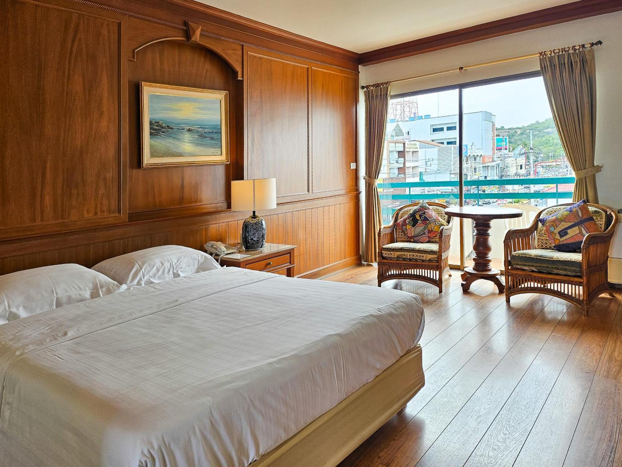 Sirin Hotel HHQ Exterior photo